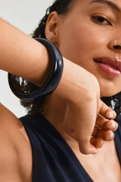 Online Aase Bangle Black 262520112 Armbånd