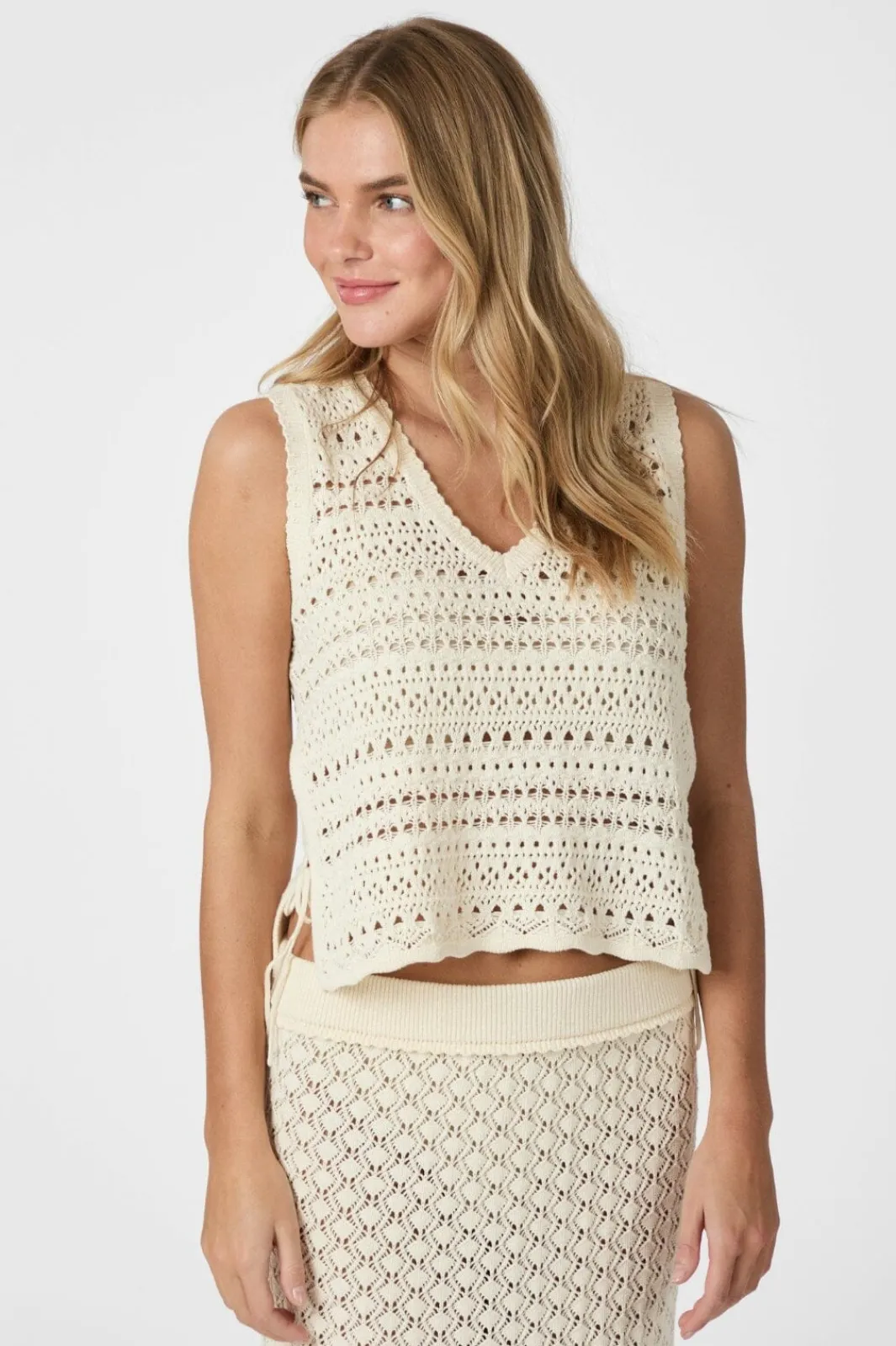 Clearance Catana Crochet Knit Top 165990 Veste