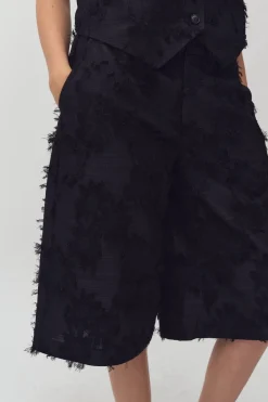 Hot Cavia-M 61910229 Shorts