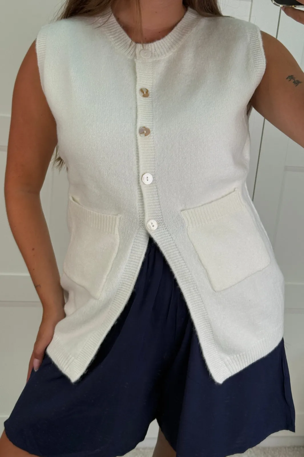 Discount Esme Vest Veste