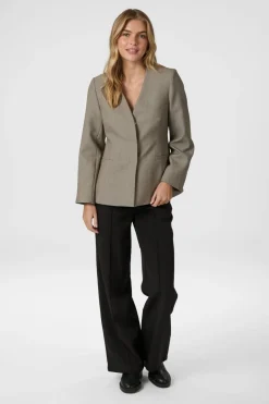Neo Noir Blazere<Frillis Fitted Blazer 165996