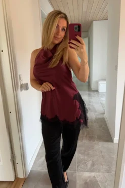 Best Halterneck Lace T-Shirts & Toppe
