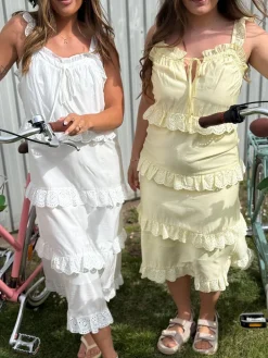 Dear Molly Kjoler<Laura And Charlott 152219B