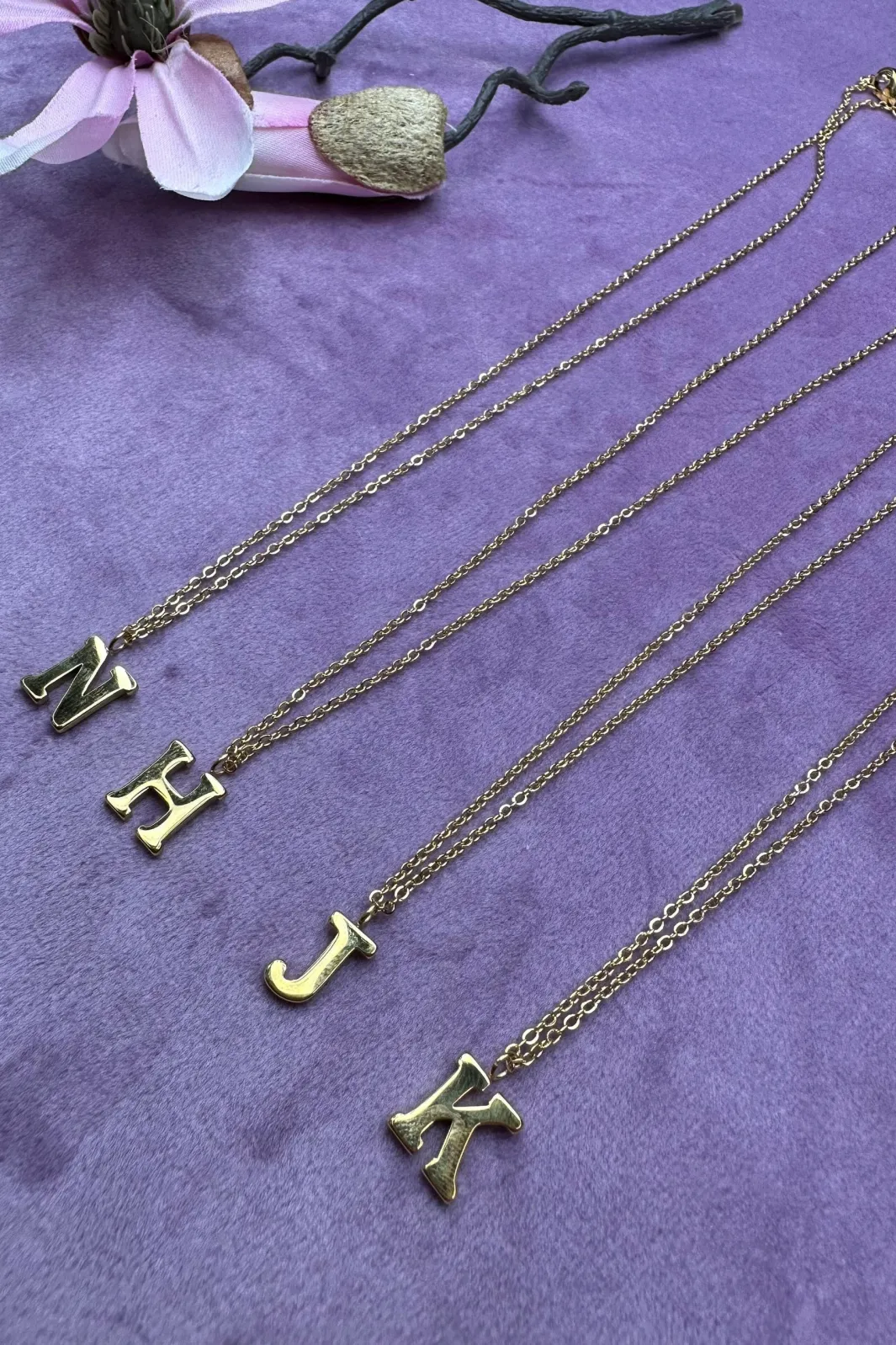 Mellow Moon Halskæder<Letter Necklace