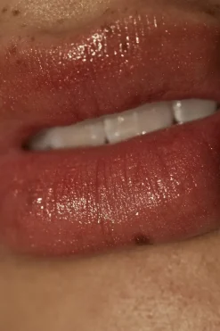 Online Lips By Lipgloss