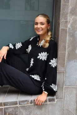 Liberte Bluser & Skjorter<Meg Ls Vneck Blouse 22318