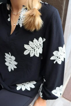 Liberte Bluser & Skjorter<Meg Ls Vneck Blouse 22318