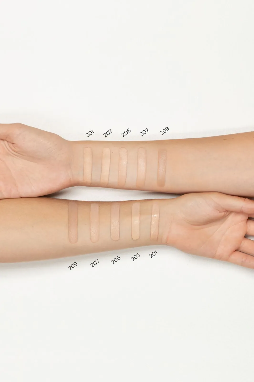 Lavinde Copenhagen Foundation<Natural Glow Liquid Foundation Ivory 206