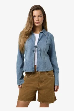Noisy May Sæt 🛍️|Bluser & Skjorter<Nmmaisy L/S String Denim Shirt Bs031Lb