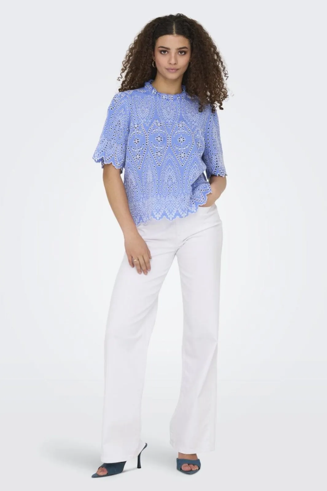 Only T-Shirts & Toppe<Onlnyla Tulum Emb Ss Top