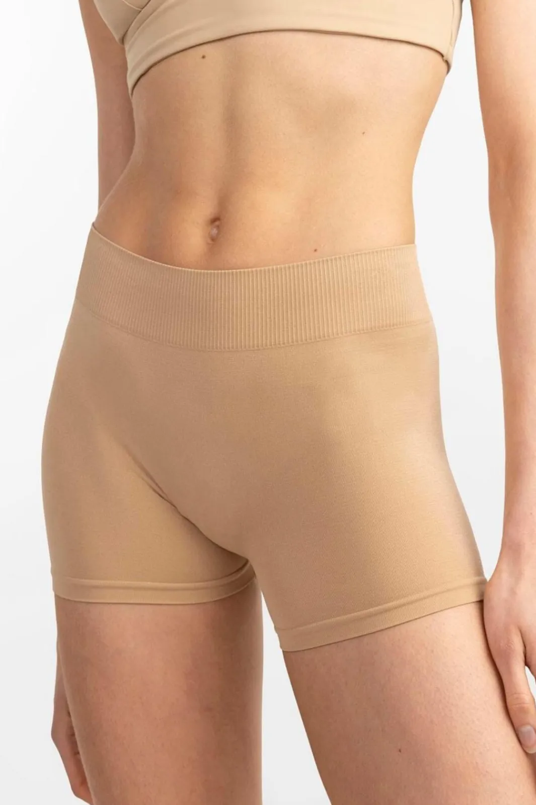 Pieces Shorts<PcLondon Mini Shorts