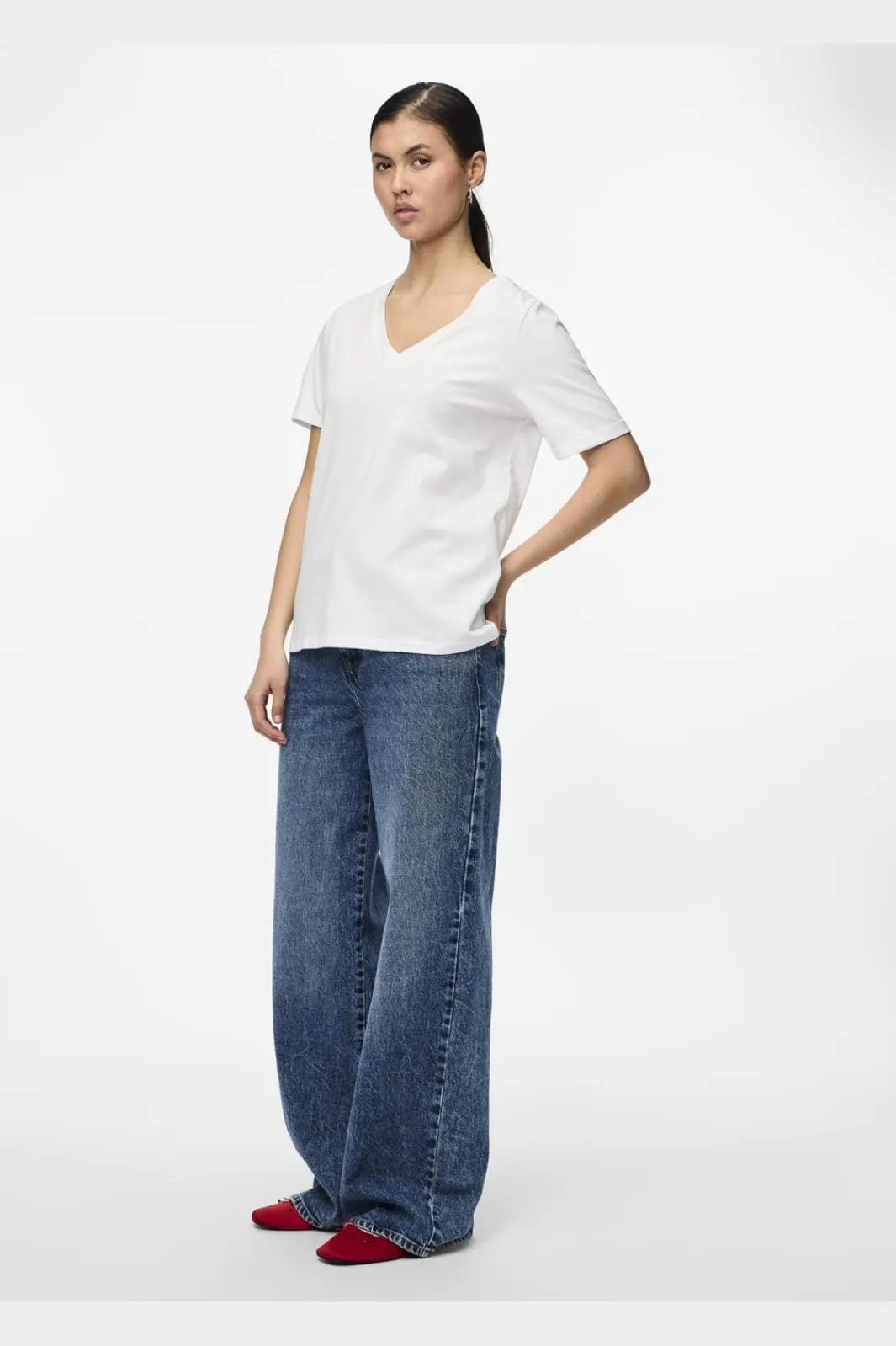 Pieces T-Shirts & Toppe<Pcria Ss V-Neck Solid Tee