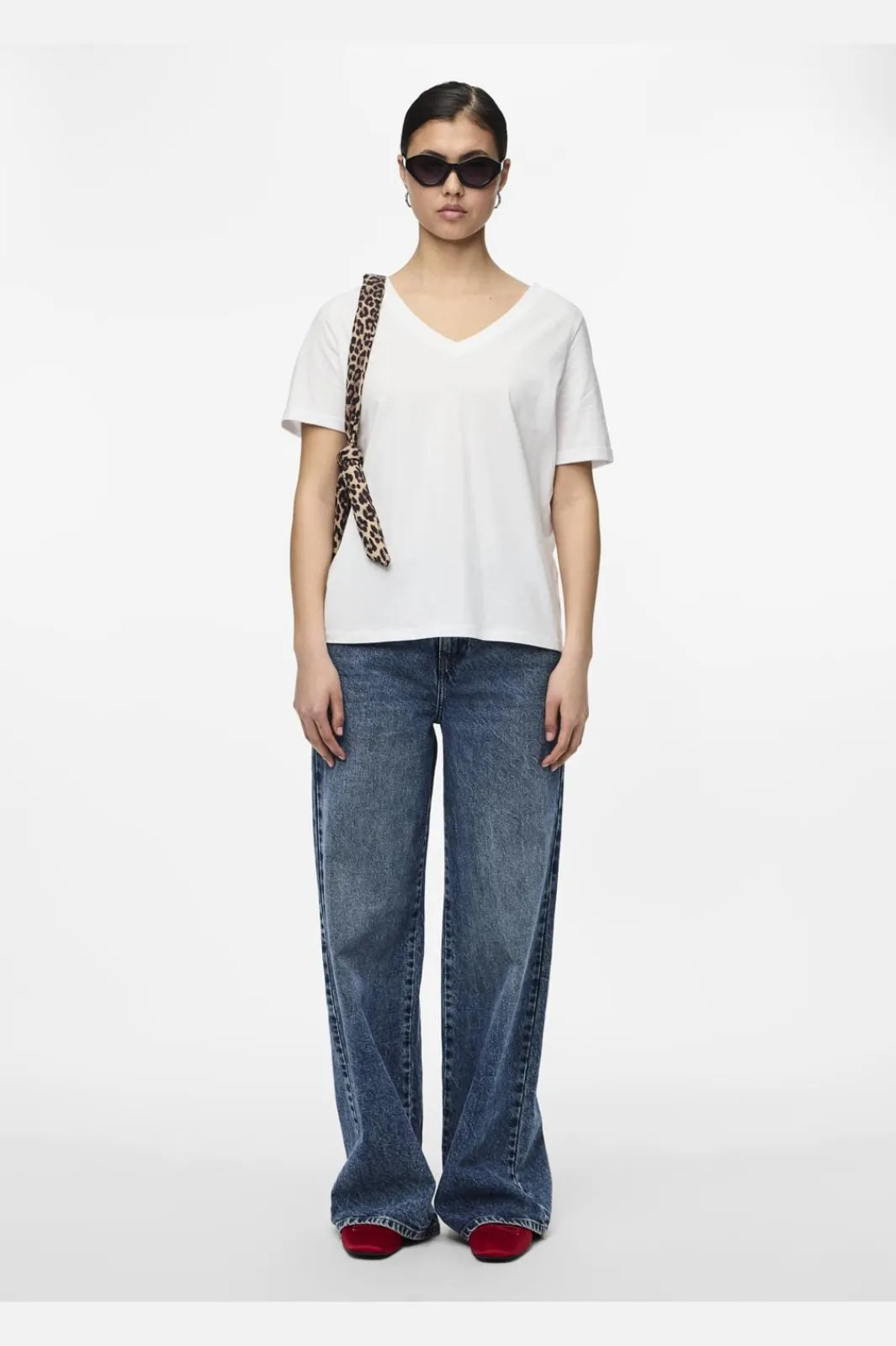 Pieces T-Shirts & Toppe<Pcria Ss V-Neck Solid Tee