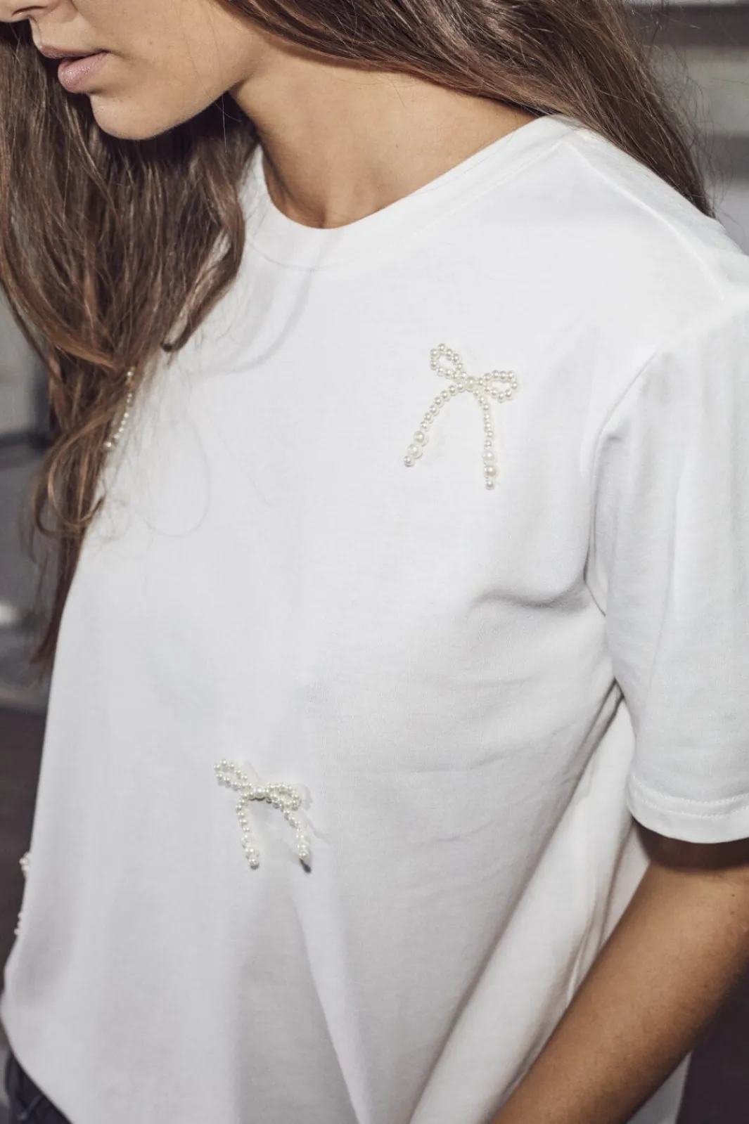 Outlet Pearl Bow Tee HL10027 T-Shirts & Toppe