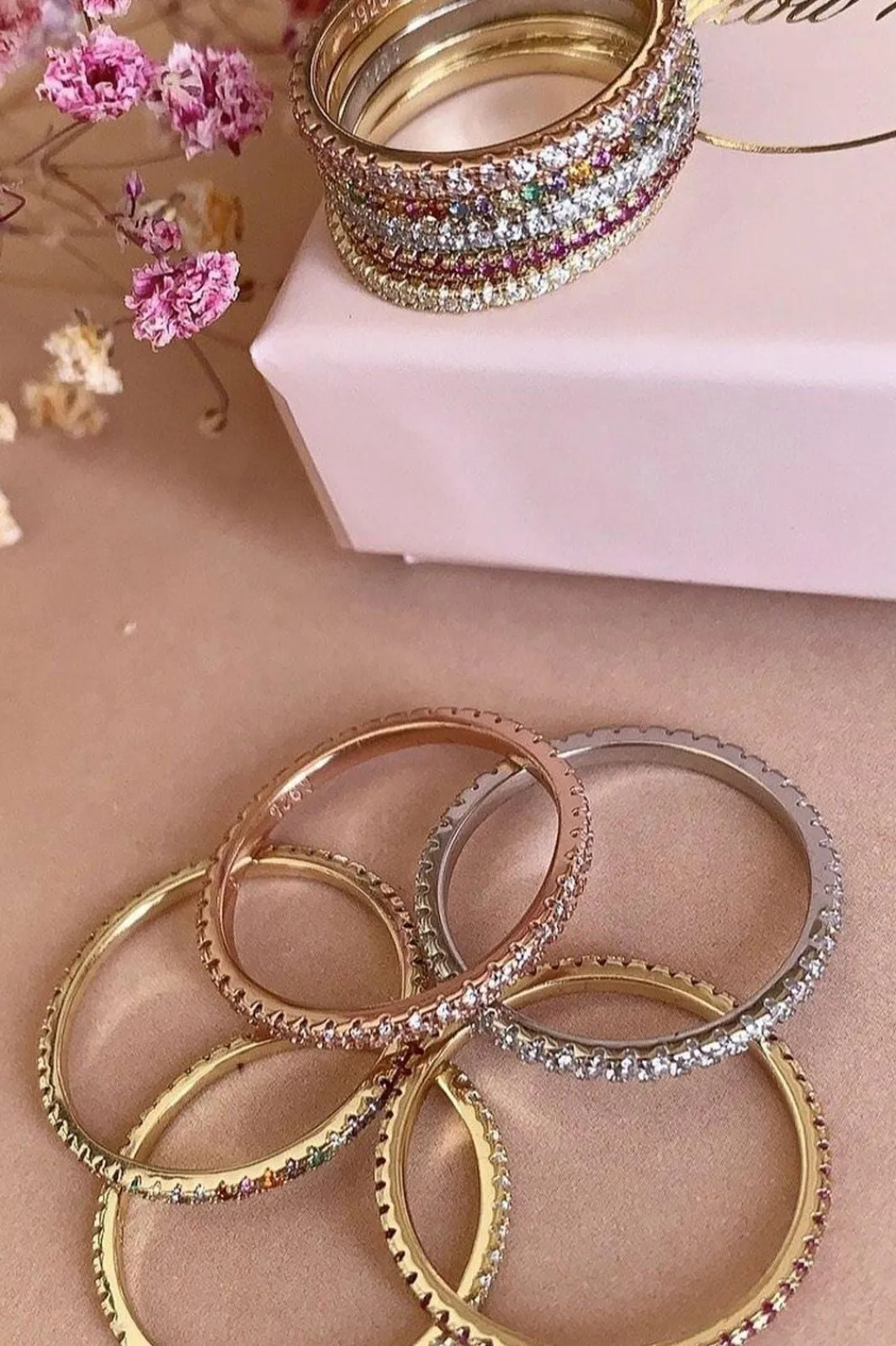 Ringe med sten Ringe
