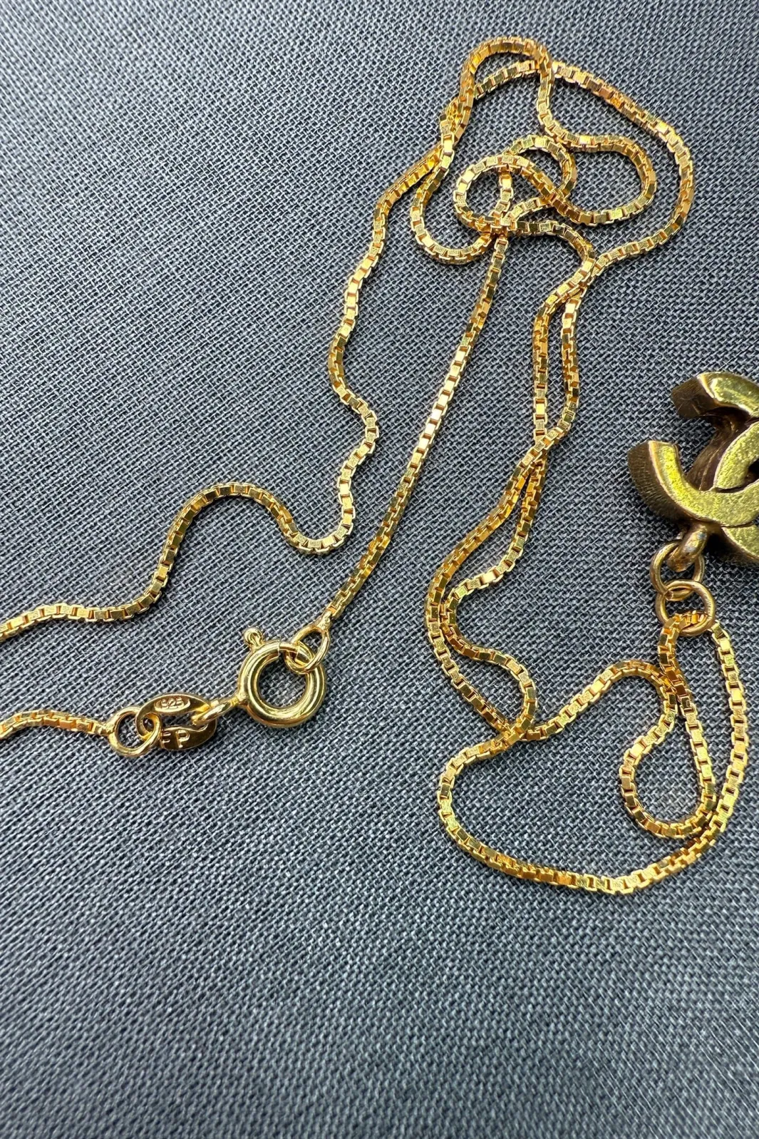 Preloved Vintageline x Molly&My Halskæder<Vintage Chanel CC Vedhæng 2
