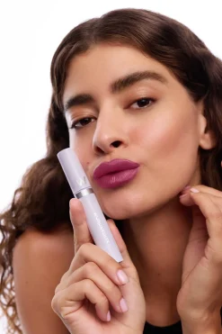 Wonderskin Læbestift<Wonder Blading Lip Stain Masque